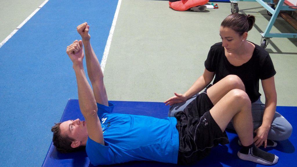 Müller bei der Physiotherapie