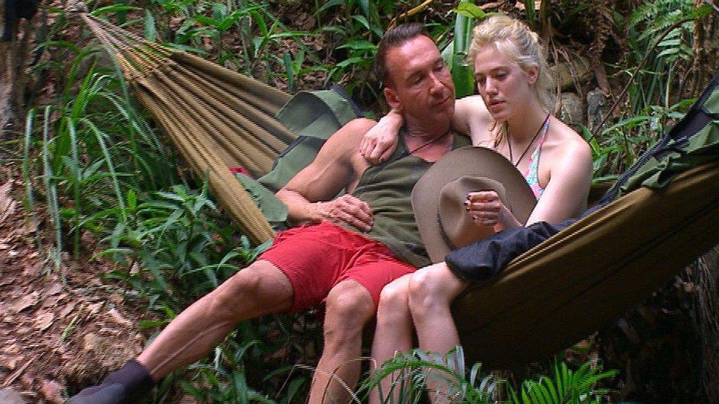 Dschungelcamp Tag 6: Larissa und Winfried in der Prüfung