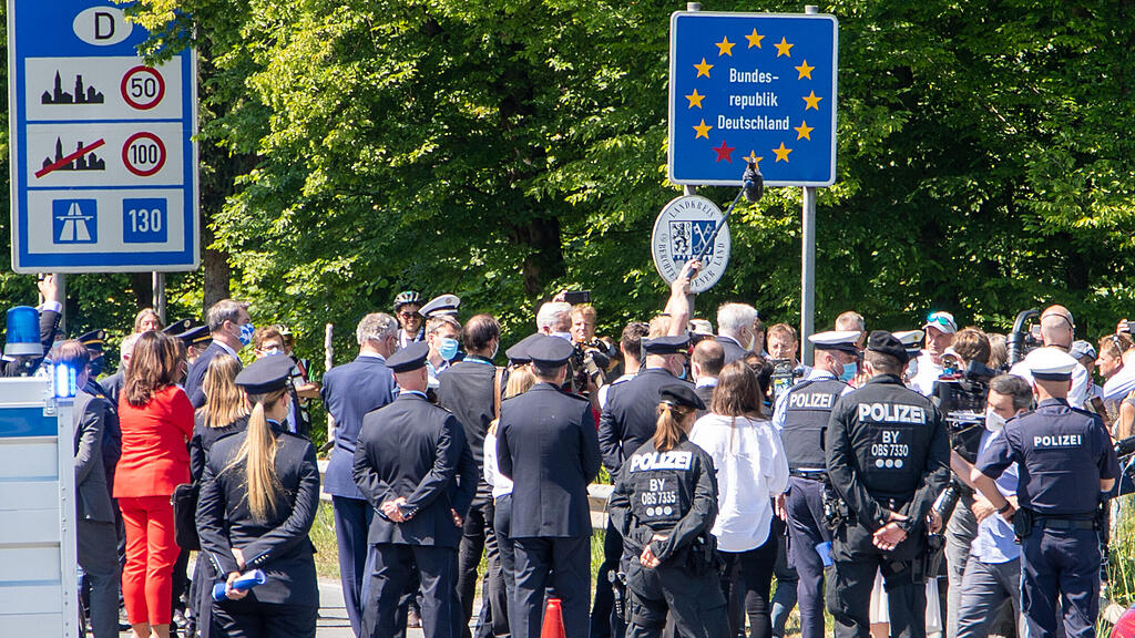S\u00f6der und Seehofer in Freilassing