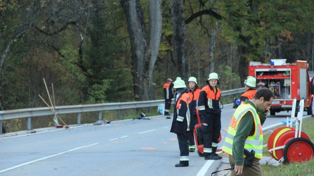 Bilder vom Unfallort auf der B20