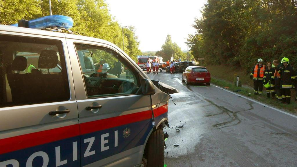 Verfolgungsjagd in NÖ endet mit wildem Crash