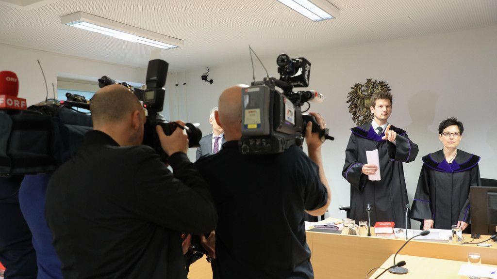 Mordprozess im Fall Roland K.: Bilder aus dem Gericht I