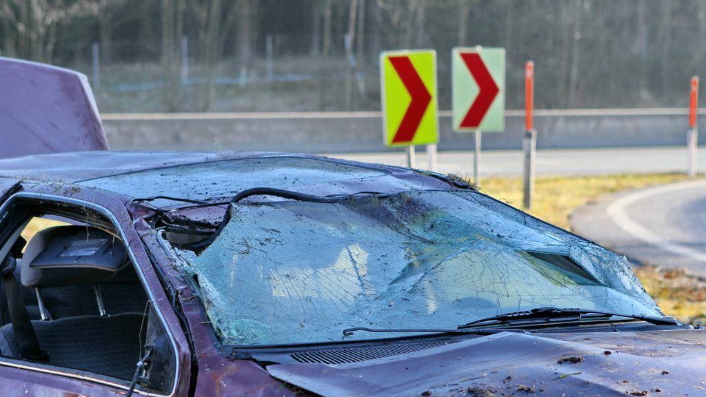Pkw-Überschlag an der Autobahnauffahrt Oberwang