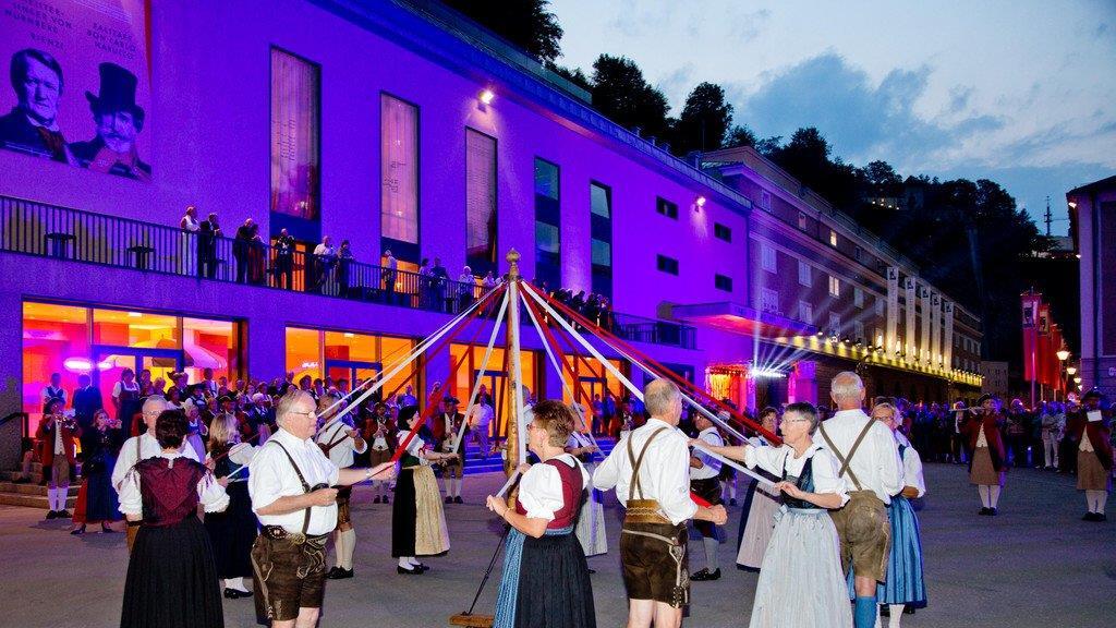 Salzburger Festspielball, IV