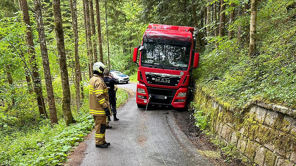 Lkw-Bergung in Thalgau