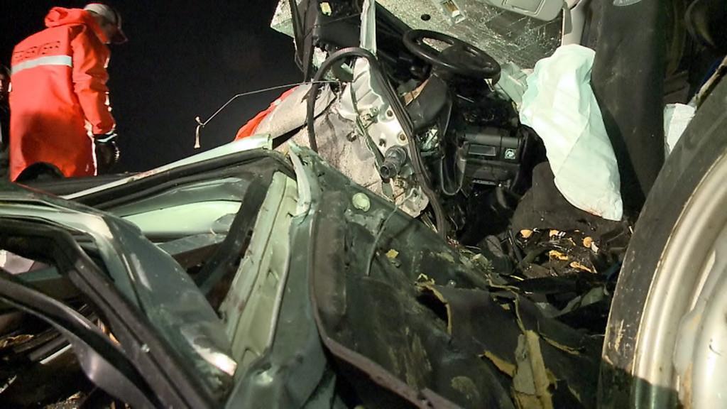 Zwei Tote bei Crash in Tacherting
