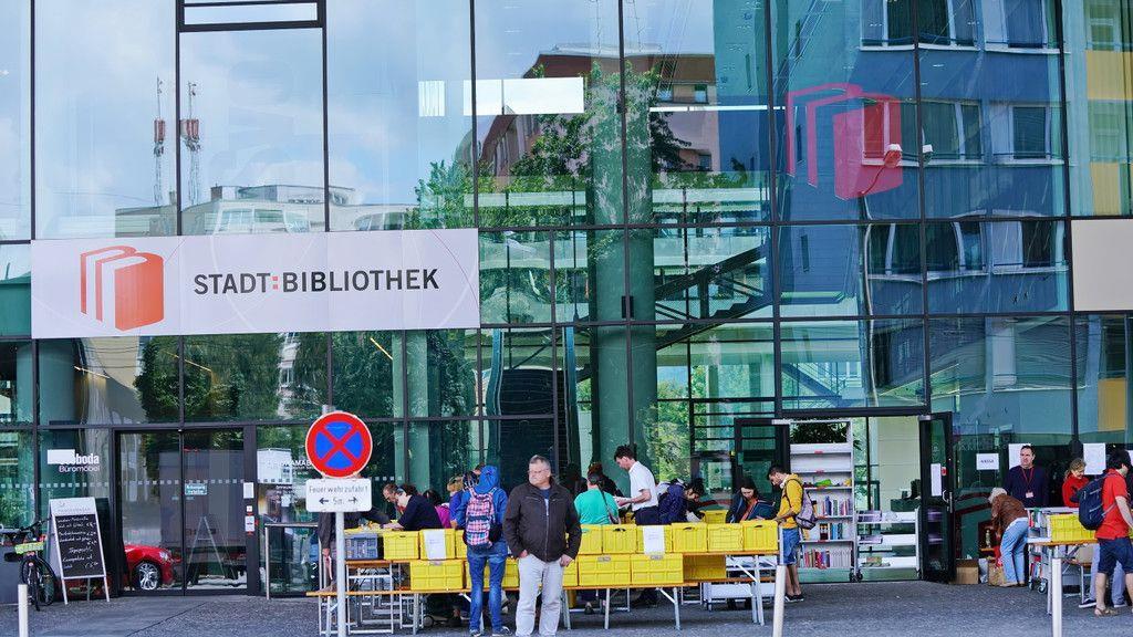 Bücherflohmarkt in Lehen