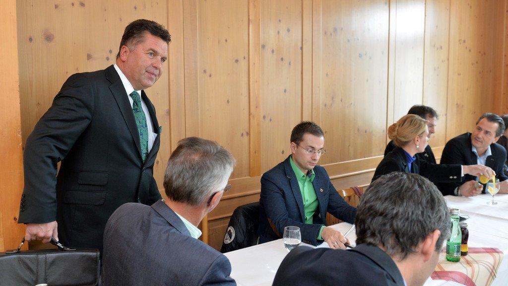 Team Stronach tagt in Salzburg