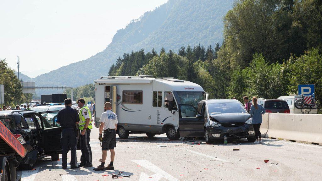 Vier Verletzte bei Unfall mit Wohnmobil I