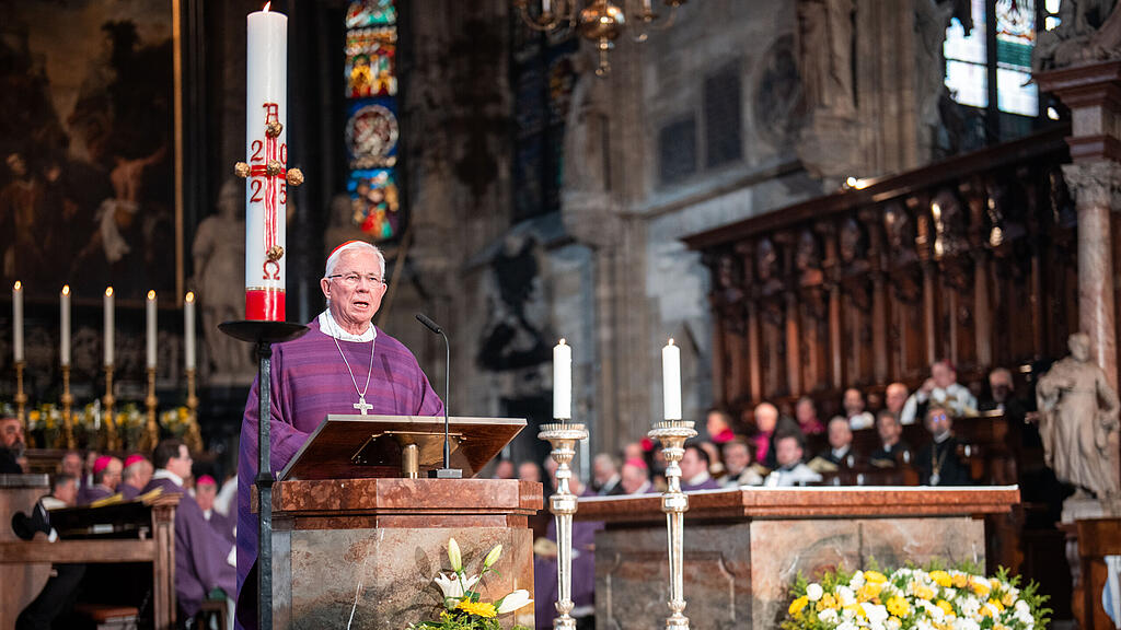 TRAUERGOTTESDIENST FR VERSTORBENEN PAPST FRANZISKUS: LACKNER