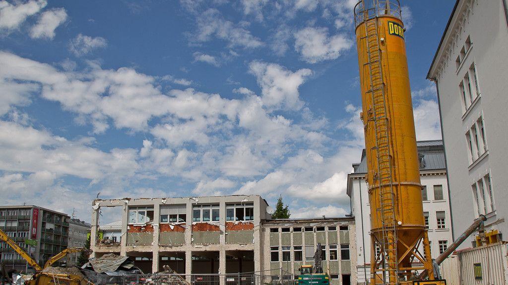 Abrissarbeiten am Christian-Doppler-Gymnasium