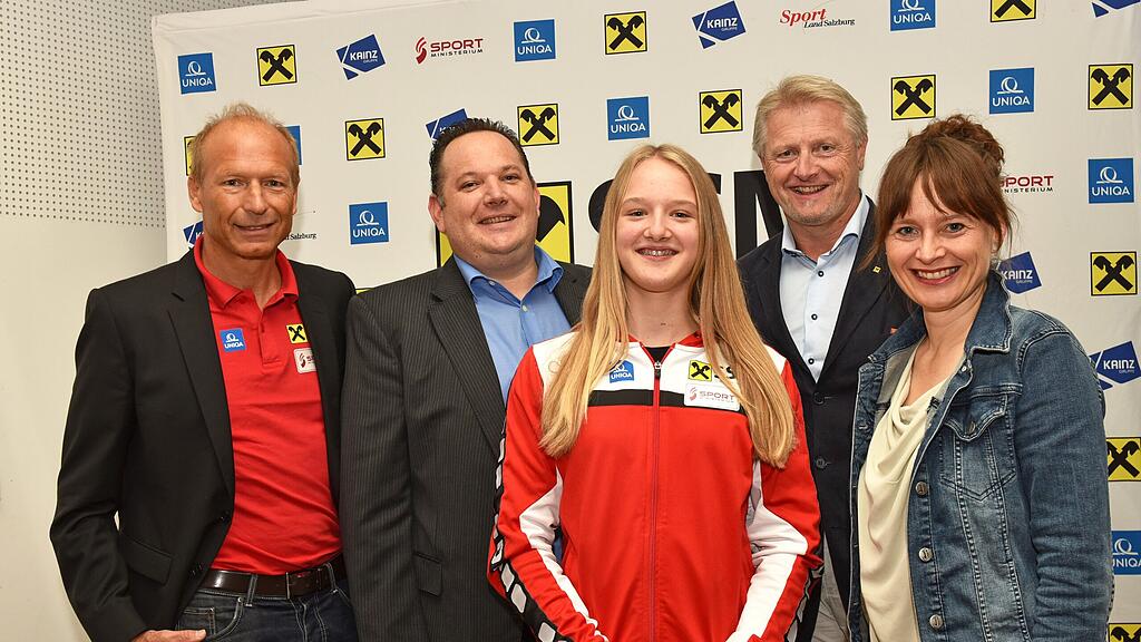 V.l.n.r.: Thomas Wörz, Klaus Kohlreiter, Celina Schoibl, Franz Pospischil und Martina Berthold.