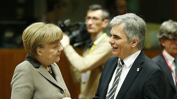 Faymann und Merkel beim Gipfel-Auftakt dabei