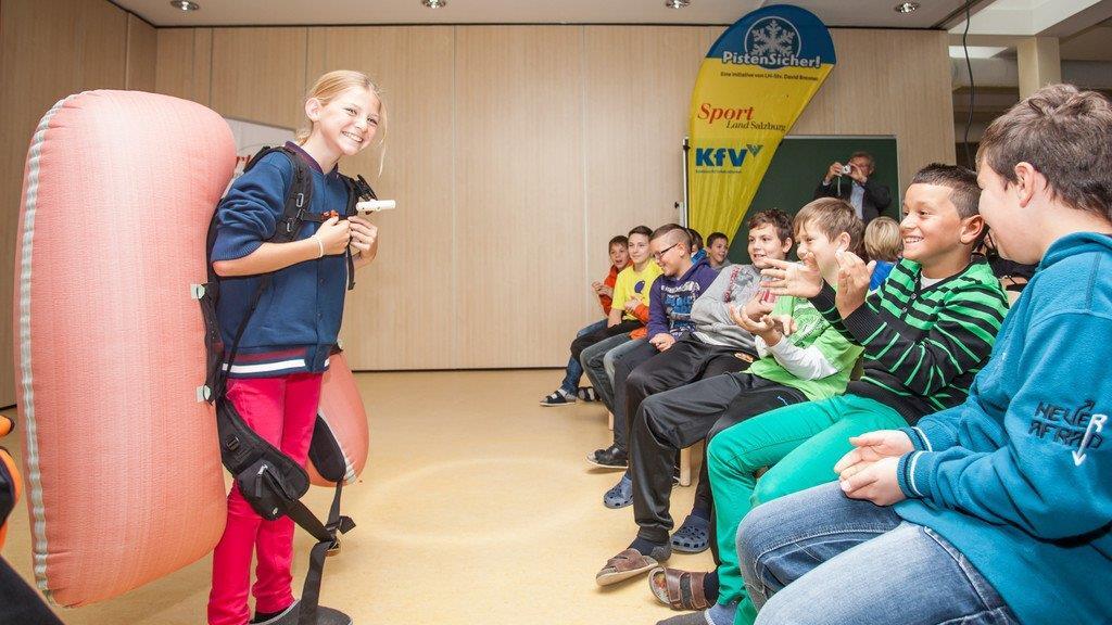 Biler der Aktion "PistenSicher!"