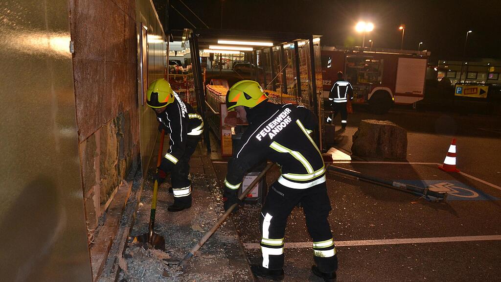 2018-12-28-FF-Andorf-Gebaeudesicherung-nach-Verkehrsunfall-DSC_0204.jpg