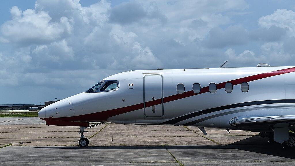 symb_privatjet_flugzeug_flughafen