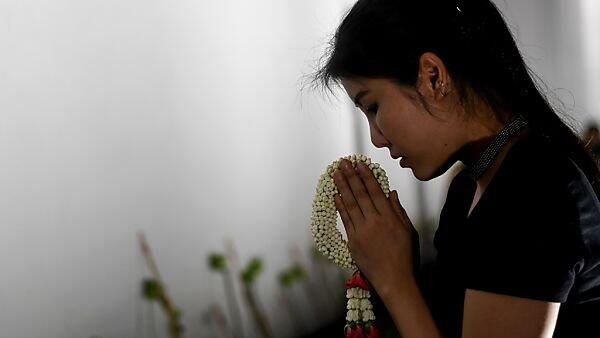 Thailand steckt in tiefer Trauer