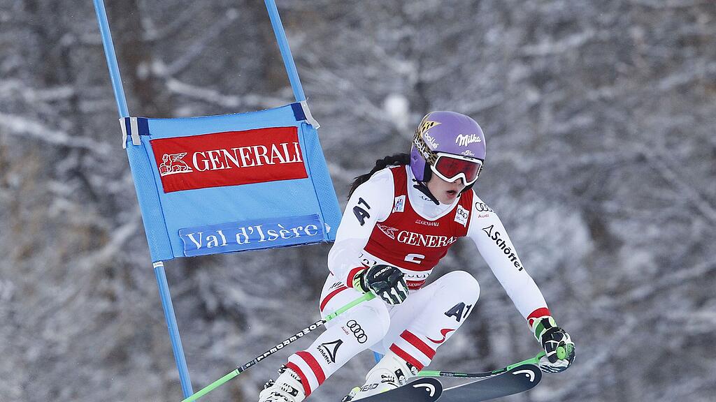 Anna Veith jubelt über den Sieg in Val d'Isere.