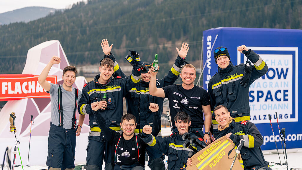 fire fighter winter days flachau