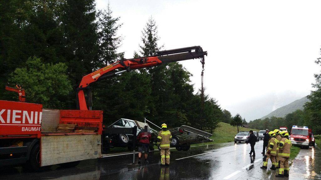 Pkw-Crash auf der B145