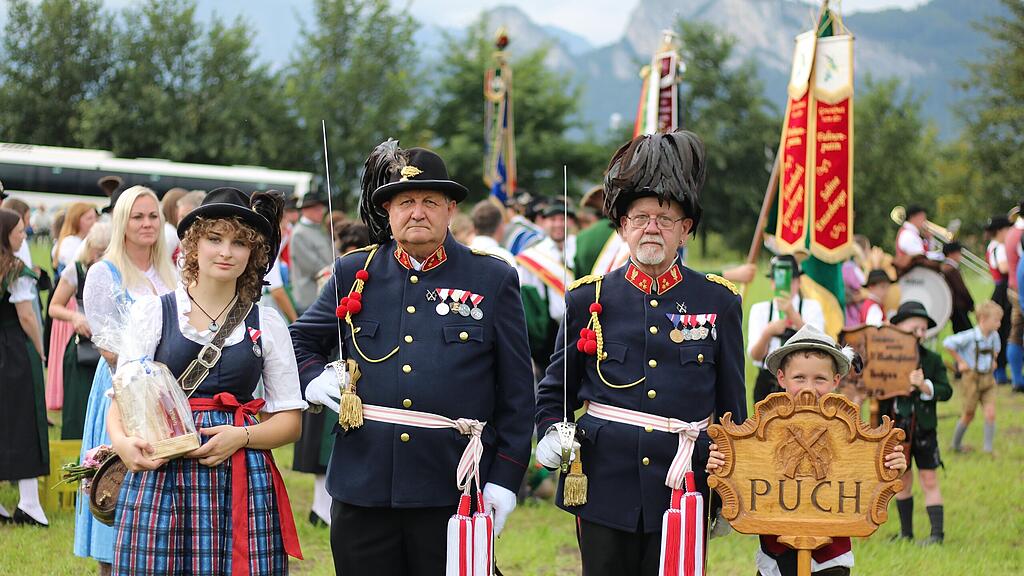 75 Jahre Trachtenverein  D\u00b4Puachstoana