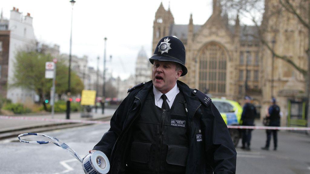 Schüsse in London: Polizei im Einsatz