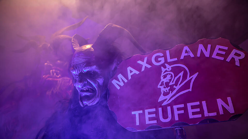 Maskenausstellung der Maxglaner Teufel