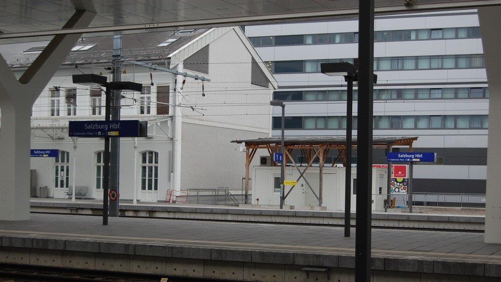 Fußgängerbrücke abgetragen