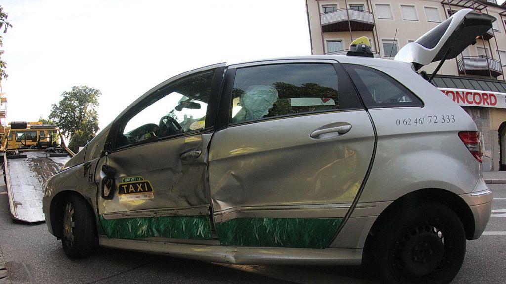 Bilder der Unfallstelle in Freilassing