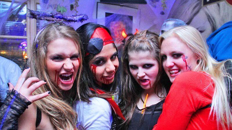 Beliebt ist Halloween vor allem bei den Unter-30-Jährigen.
