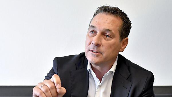Blauer Chef sieht seine Partei als einzige Alternative zu Rot-Schwarz