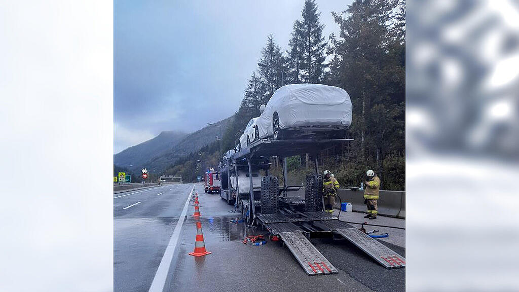 Lkw-Brand auf A10