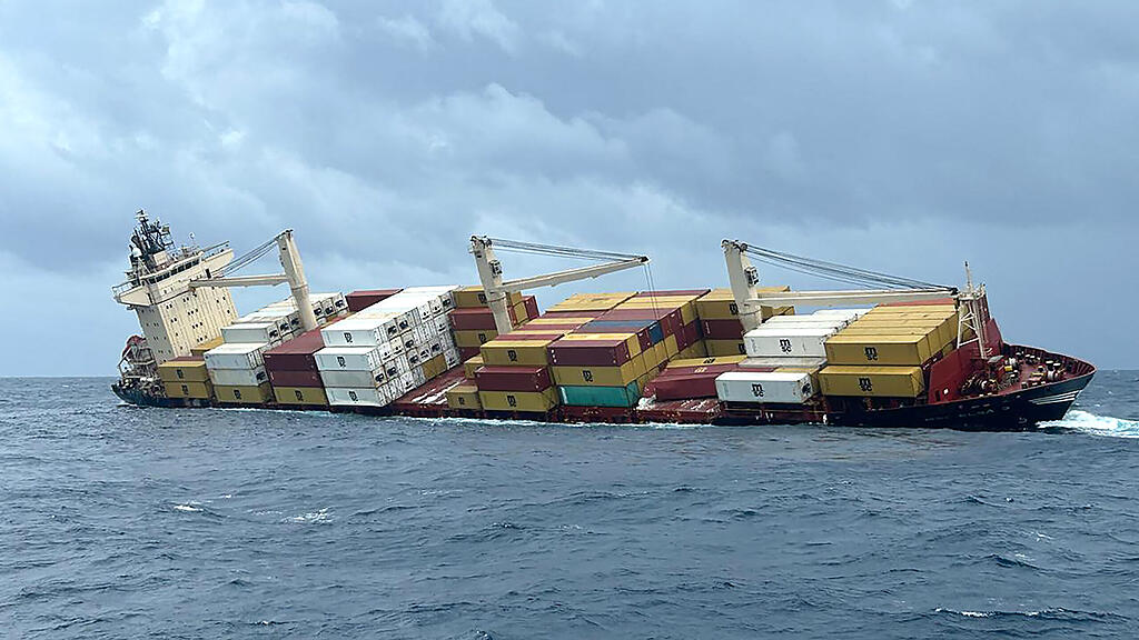 INDIA-SHIPPING-ACCIDENT-ENVIRONMENT