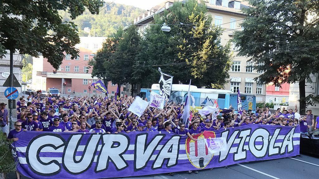 Fan-Marsch zum Stadtderby