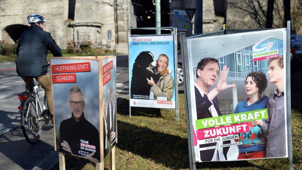 Wahlplakate in der Stadt Salzburg