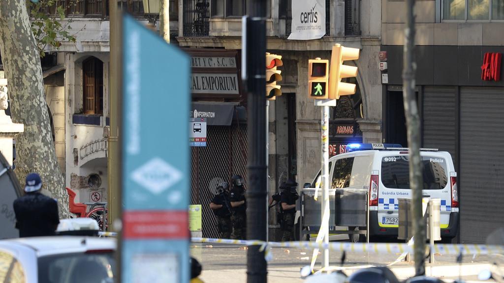 Schock und Trauer nach Anschlag in Barcelona