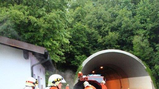 A10: Auto fängt Feuer