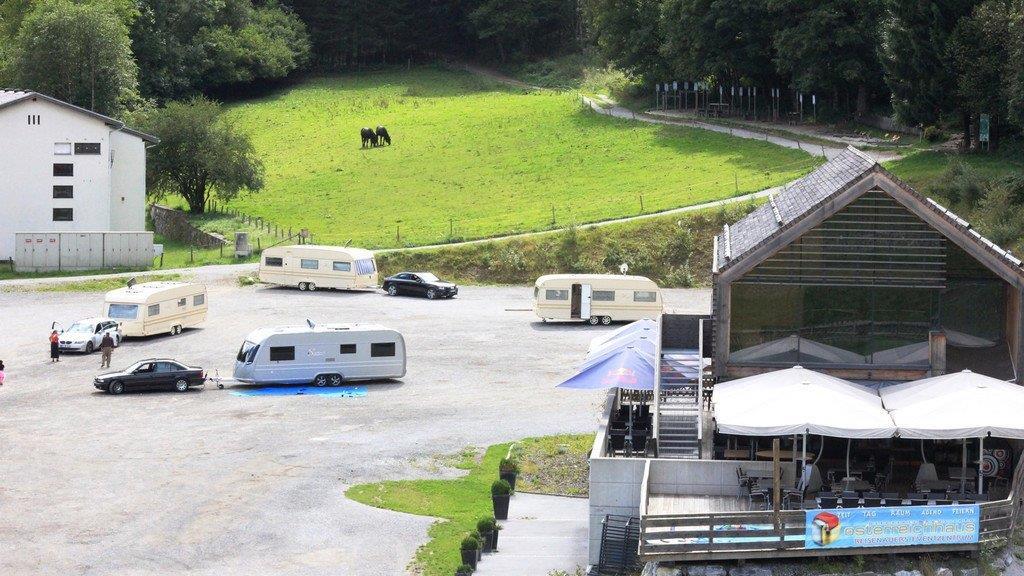 Roma reisen aus B'Hofen ab