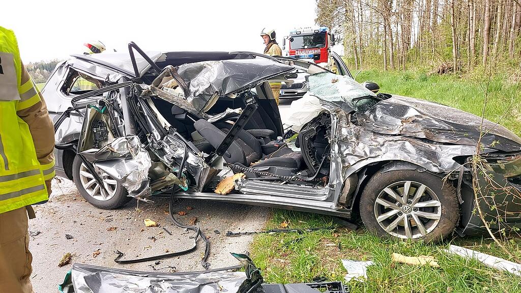 Crash mit Baum Lamprechtshausen