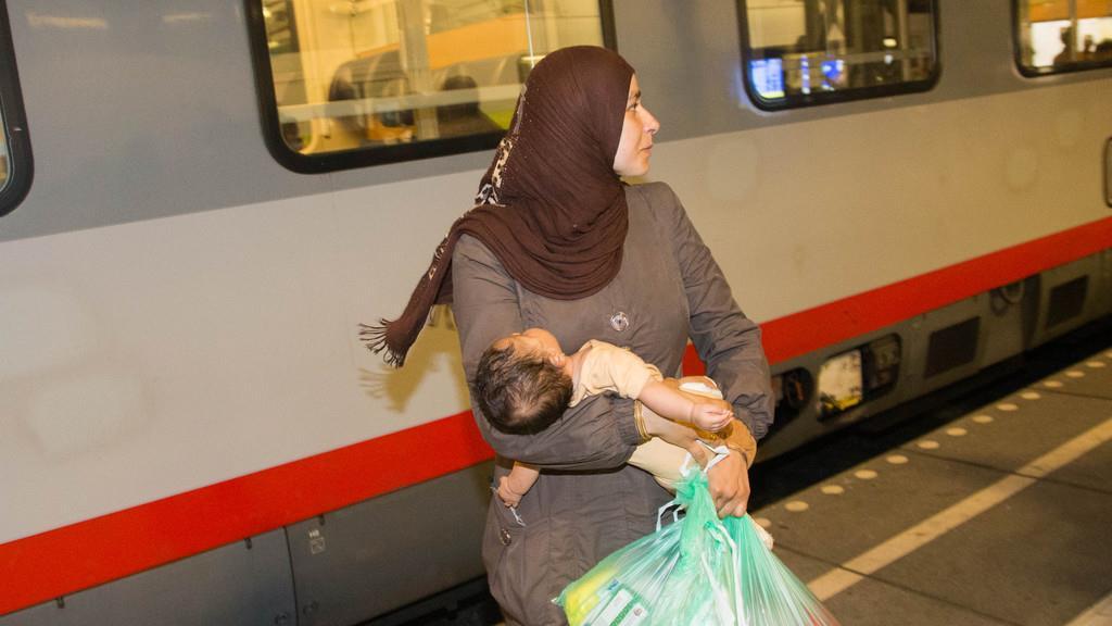Bis zu 2.000 Flüchtlinge am Salzburger Hauptbahnhof