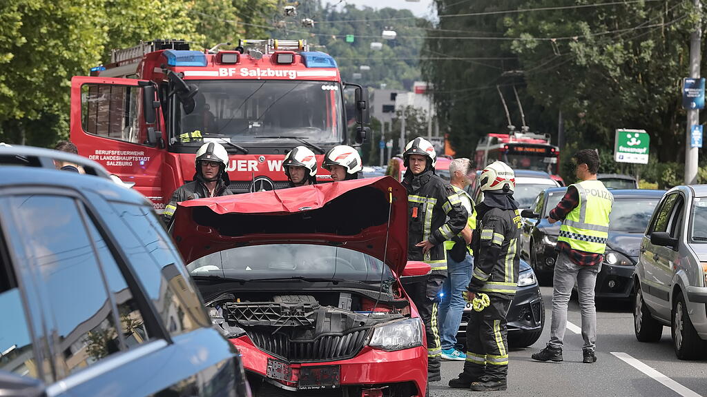 Auffahrunfall auf Alpenstraße in Salzburg-Süd