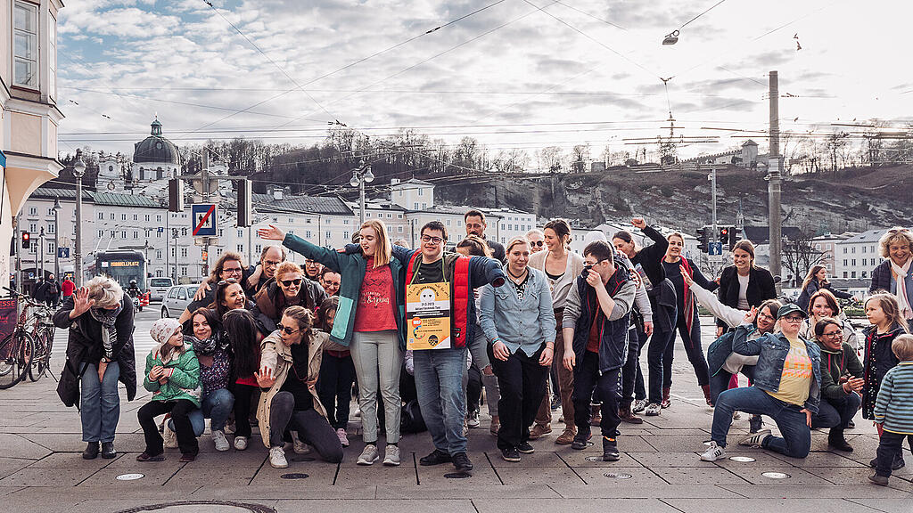 Flashmob-Tanzen am Welt-Down-Syndrom-Tag