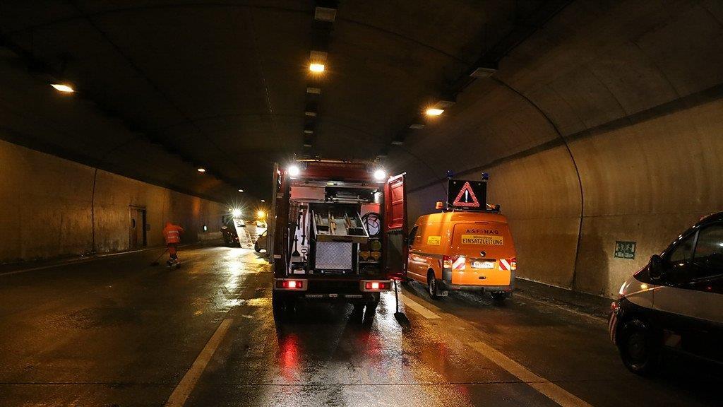 Crash im Lieferinger Tunnel