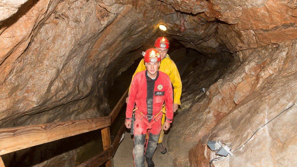 Bergung aus Lamprechtshöhle