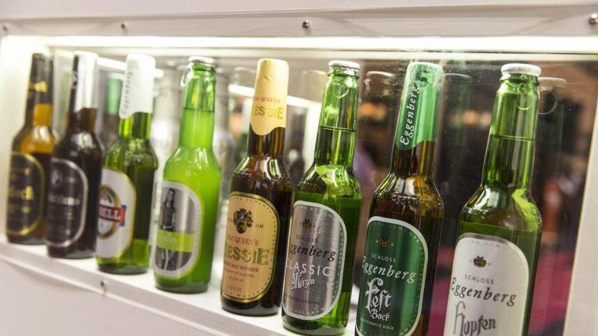 Die Brauerei Eggenberg hat sich auf den Markt eingestellt und bietet sowohl Alkoholfreies (Birell) und Craft Bier (Samichlaus) an.