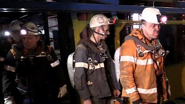 Rettungskräfte in der nordrussischen Kohlegrube Sewernaja bei Workuta