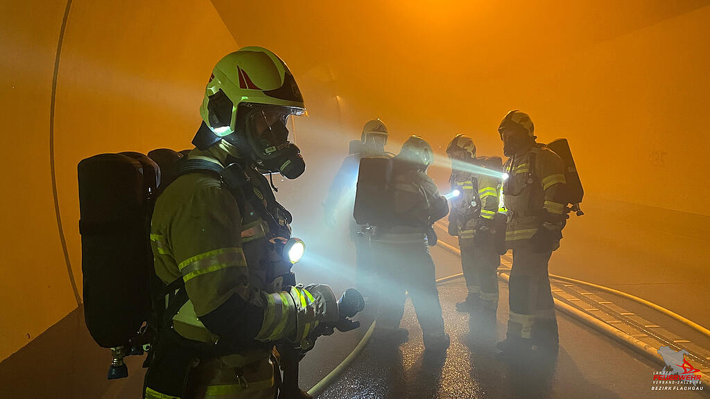 Feuerwehr-Übung Umfahrungstunnel Henndorf