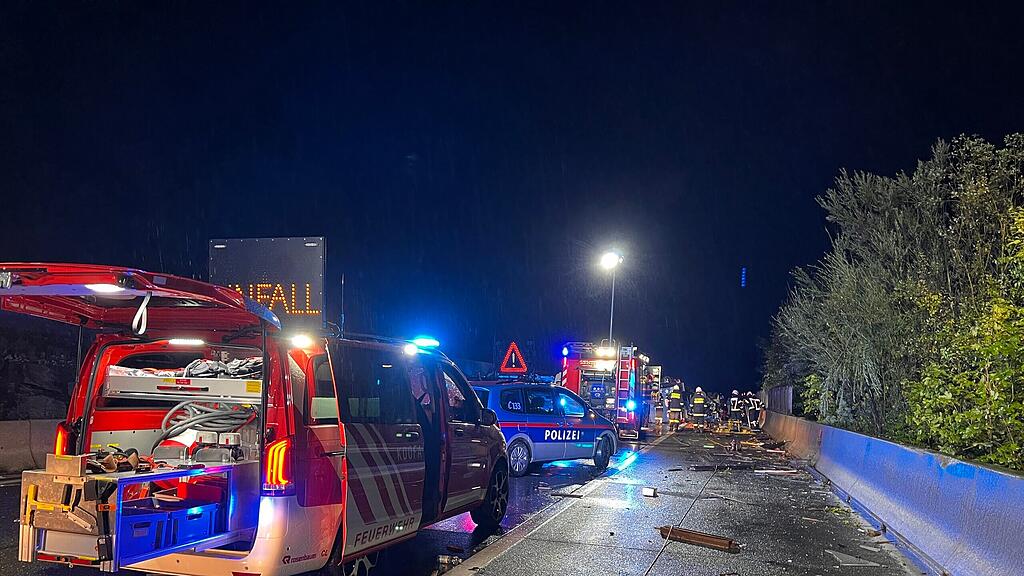 Unfall Kastenwagen A1 Mondsee
