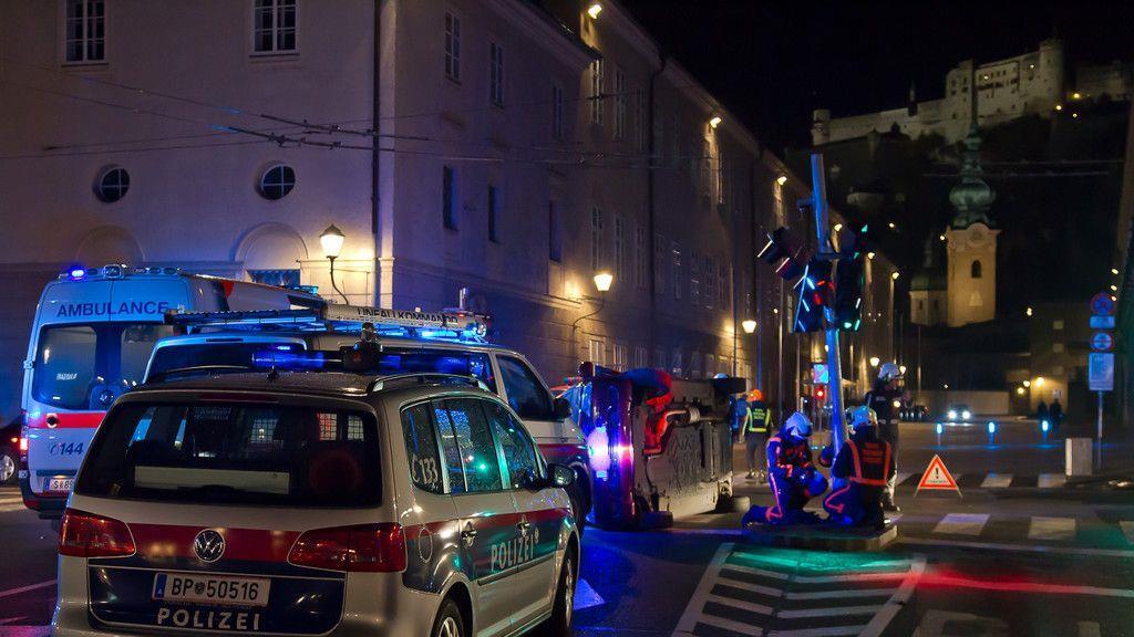 Pkw-Unfall am Herbert-von-Karajan-Platz