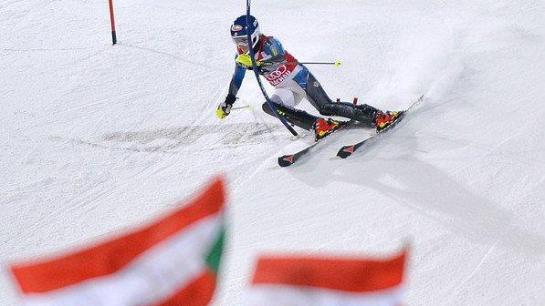 Shiffrin triumphiert in Flachau